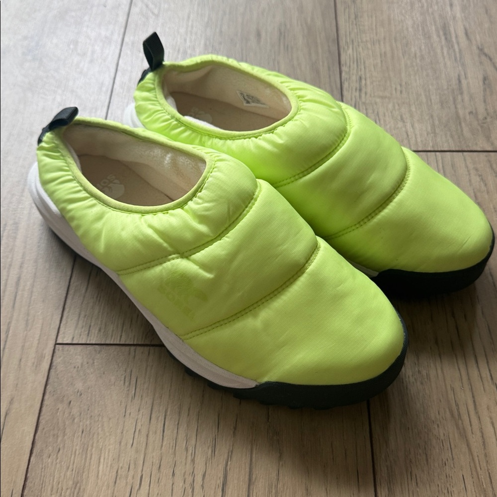 Sorel Ona RMX Puffy Slip-On Lime Green and Black Shoes Women’s 11